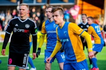 Tabeli väsinud poolused vastamisi