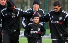 Oliver Jürgens Kalju meestevõistkonna trennis. Foto: kaljufc.ee