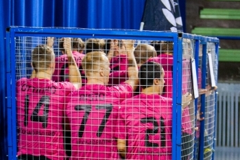 Debütandid segavad fänniturniiril kaarte