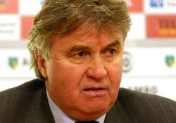 Hiddink kinnitas läbirääkimisi