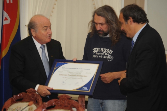 Arhiivifoto: Sepp Blatter, Aivar Pohlak ja Michel Platini. Foto: Heiki Rebane