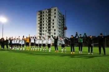 Flora alistas halliturniiril Levadia