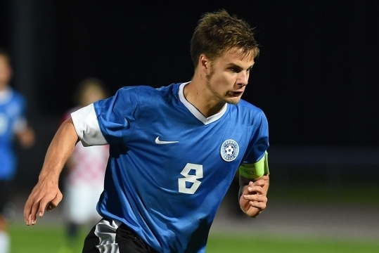 U-21 koondise kaptenipaela kantakse auga. Foto: Imre Pühvel