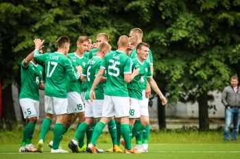 Restardi teinud Levadia nõuab krooni tagasi