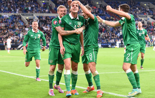 John O`Shea tähistamas viigiväravat sakslaste vastu. Foto: worldsoccer.com