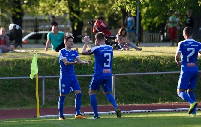 Zahovaiko purustas Pärnu, Paur Tarva