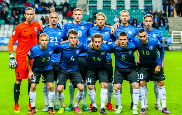 Homse mängu eel esitab hümni Eeva Talsi