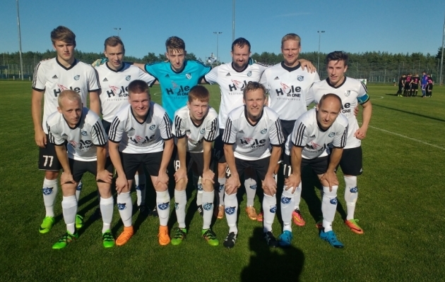 Esikolmikust kaotas punkte vaid Kalju U21