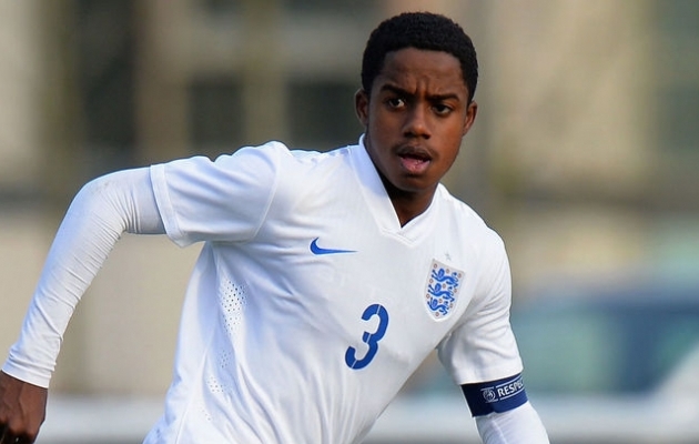 V&auml;geva t&auml;hise pani maha Ryan Sessegnon, kes p&auml;&auml;ses 17-aastaselt Championshipi hooaja s&uuml;mboolsesse koosseisu. Foto: 90min.com