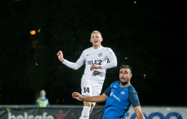 Sinjavski penalti aitas Flora noortel teist kohta tsementeerida